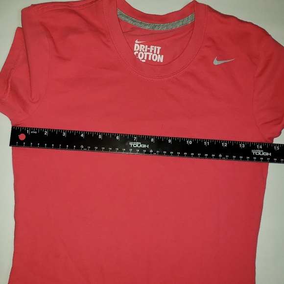 Nike red dri fit shirt. Size Extra Small (XS) - Picture 5 of 6